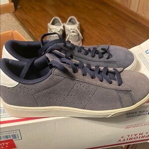 Nike Tennis Classic Cs Suede
Midnight Navy discolored
